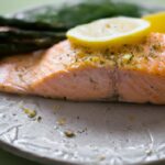 Zesty Baked Salmon with Dill & Lemon: A Low-Cal Delight