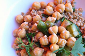 Nourish Naturally: Vibrant Vegan Chickpea Quinoa Bowl