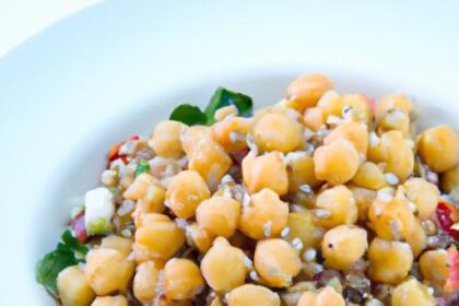 A Flavorful Twist: Mediterranean Quinoa Salad with Chickpeas
