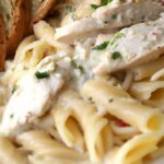 One-Pot Creamy Chicken Alfredo: Simple Comfort in Minutes
