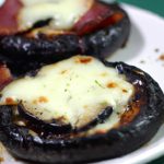 Quick & Easy 10-Minute Keto Portobello Pizzas Recipe